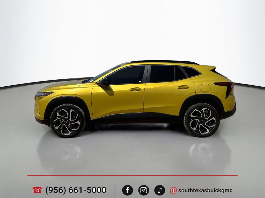 Used 2025 Chevrolet Trax RS w/ Sunroof Package FWD image 4