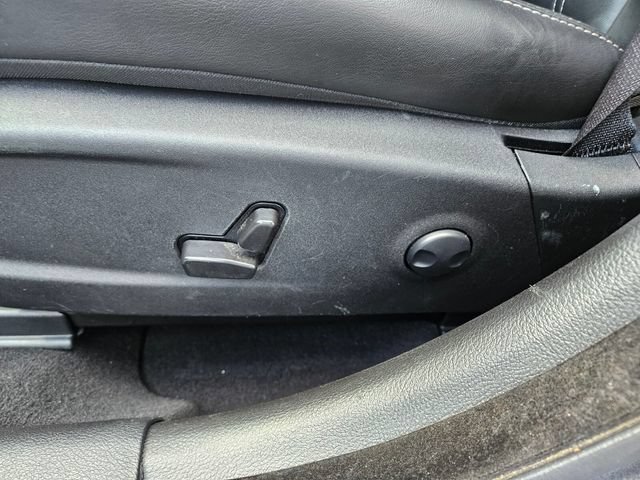Used 2023 Chrysler 300 S RWD image 9