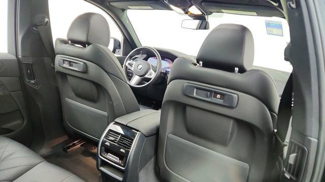 Used 2023 BMW X5 xDrive40i w/ M Sport Package image 28