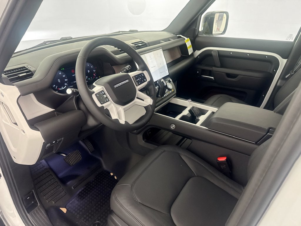 New 2026 Land Rover Defender 130 X-Dynamic SE AWD/4WD image 9