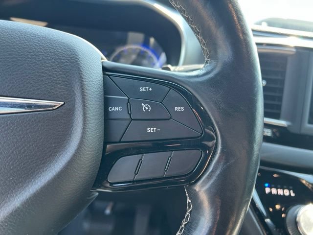 Used 2019 Chrysler Pacifica Touring Plus w/ S Appearance Package FWD image 15