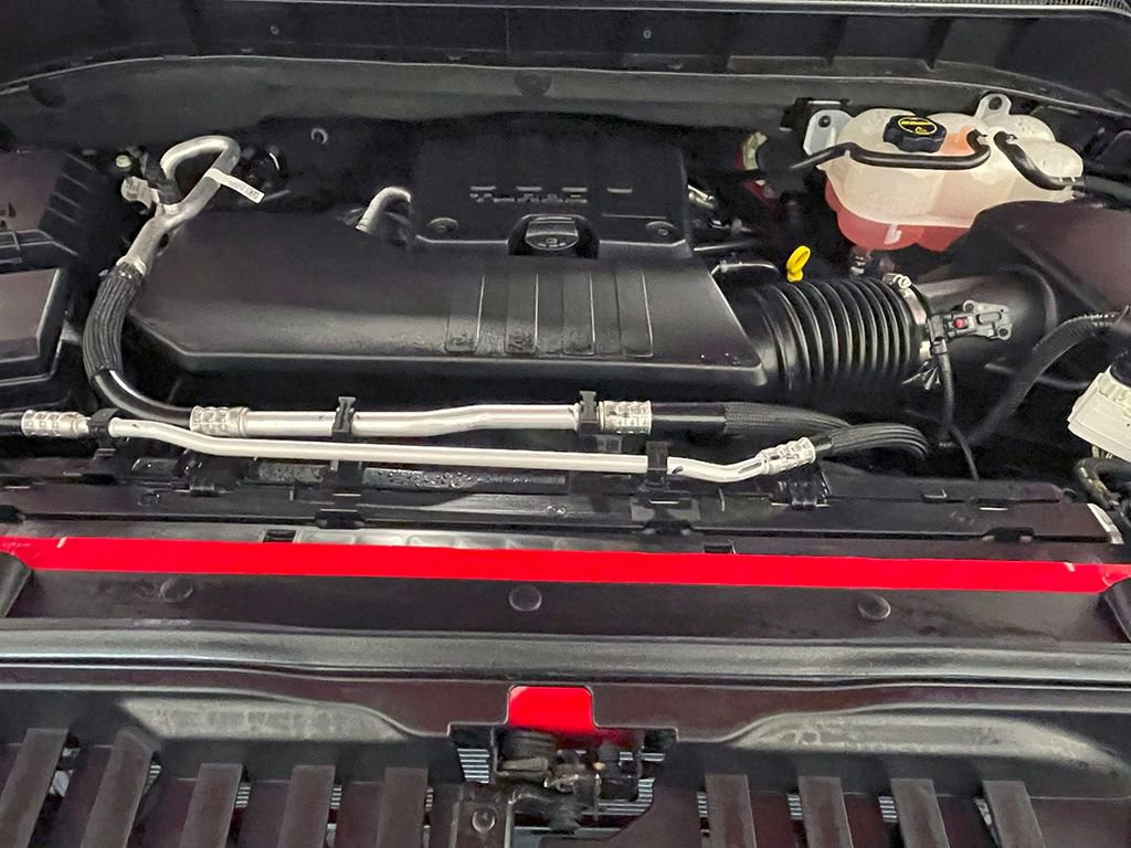 Used 2024 Chevrolet Silverado 1500 LT image 38