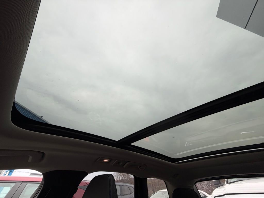 Used 2024 Volvo XC60 B5 Plus image 20