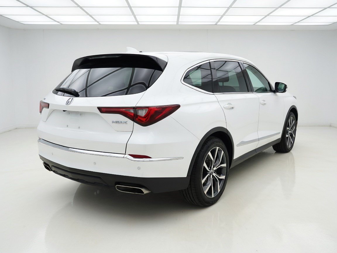 Used 2022 Acura MDX w/ Technology Package FWD image 4