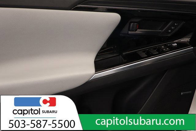 Used 2023 Subaru Solterra AWD image 9
