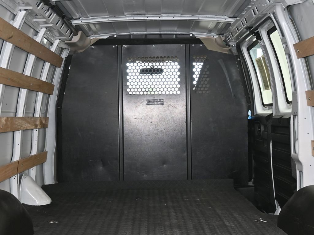 Used 2024 Chevrolet Express 2500 w/ Driver Convenience Package image 32