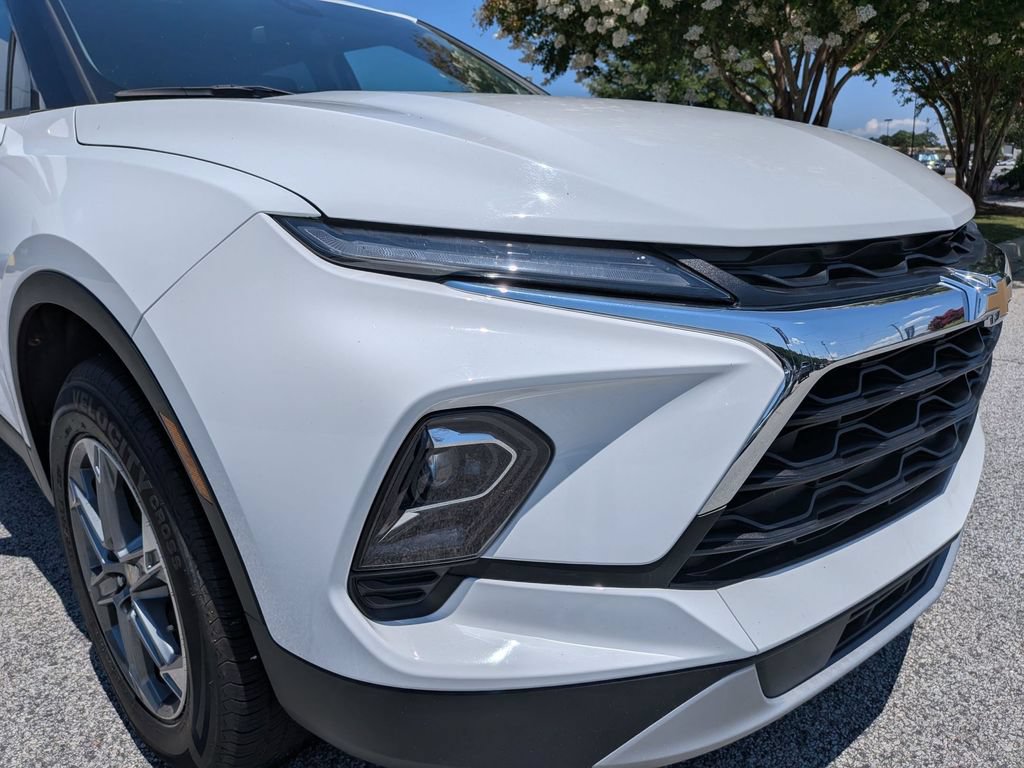 Used 2025 Chevrolet Blazer LT FWD image 10