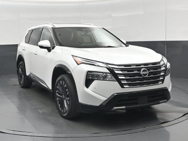 Used 2024 Nissan Rogue Platinum FWD image 1