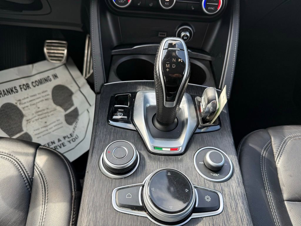 Used 2022 Alfa Romeo Stelvio Sprint image 25
