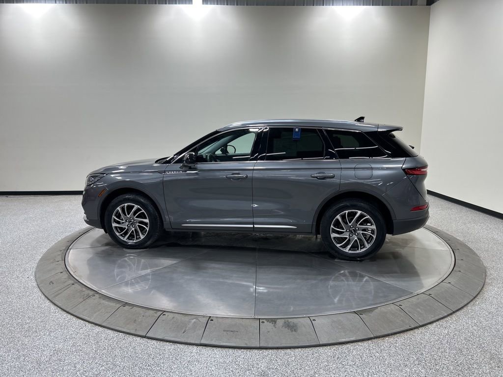 Used 2022 Lincoln Corsair AWD w/ Equipment Group 101A image 10