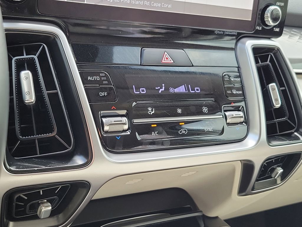 Used 2023 Kia Sorento S image 31