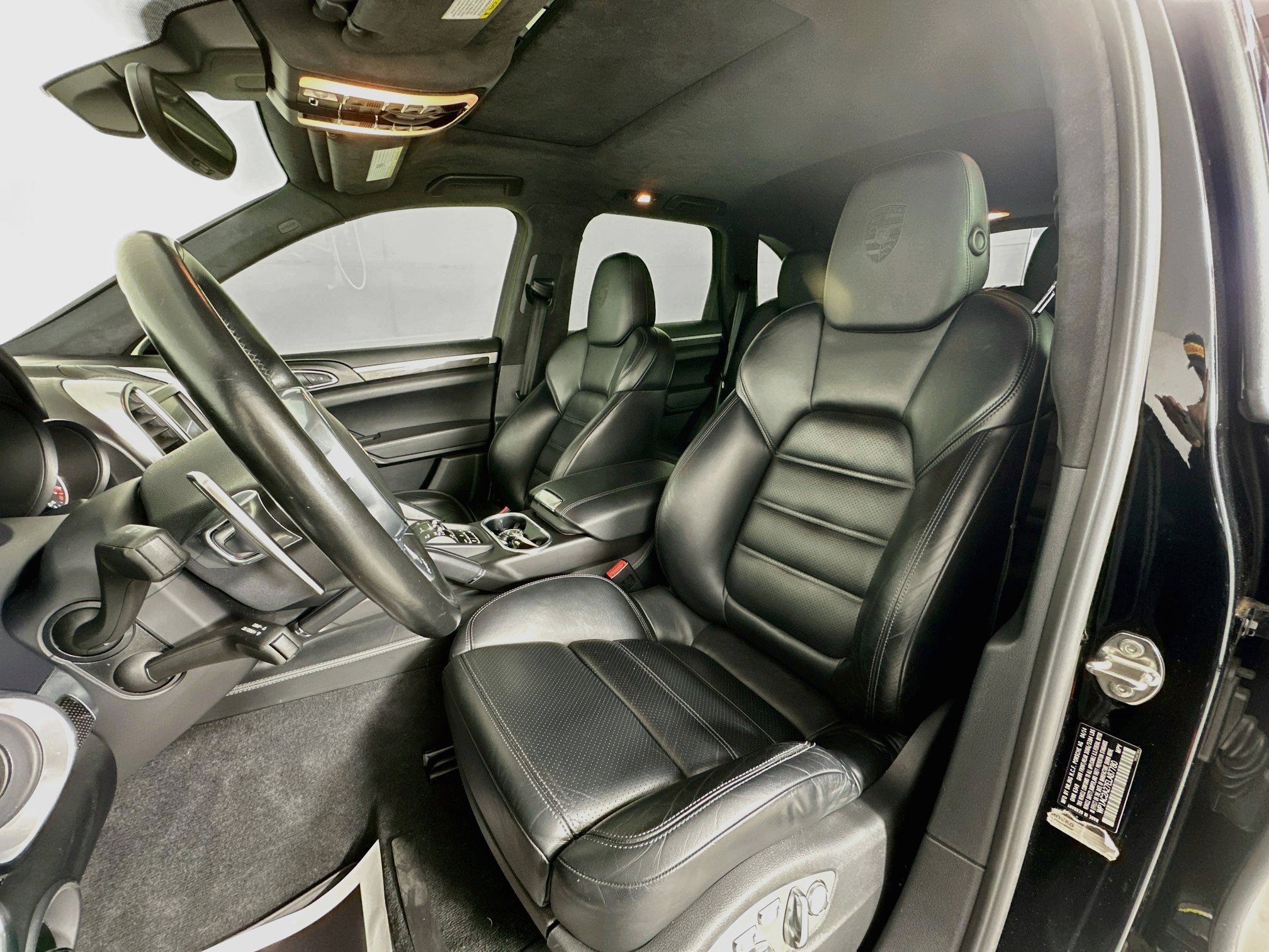 Used 2014 Porsche Cayenne Turbo S AWD/4WD image 15