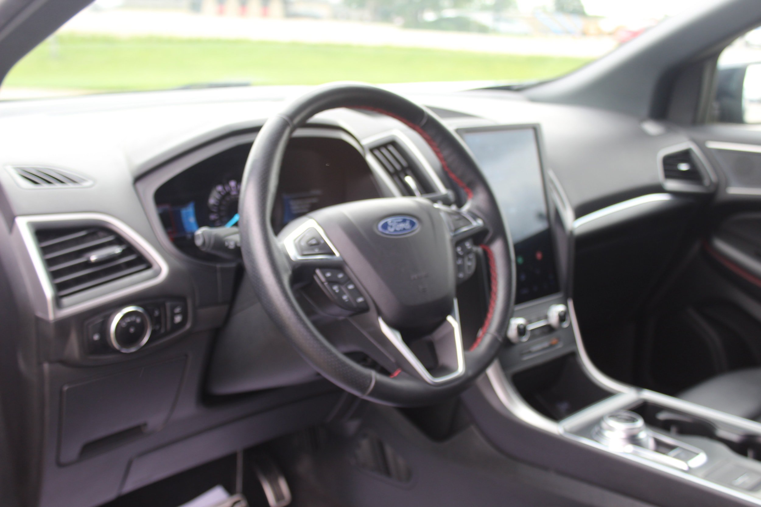 Used 2024 Ford Edge ST-Line AWD/4WD image 16