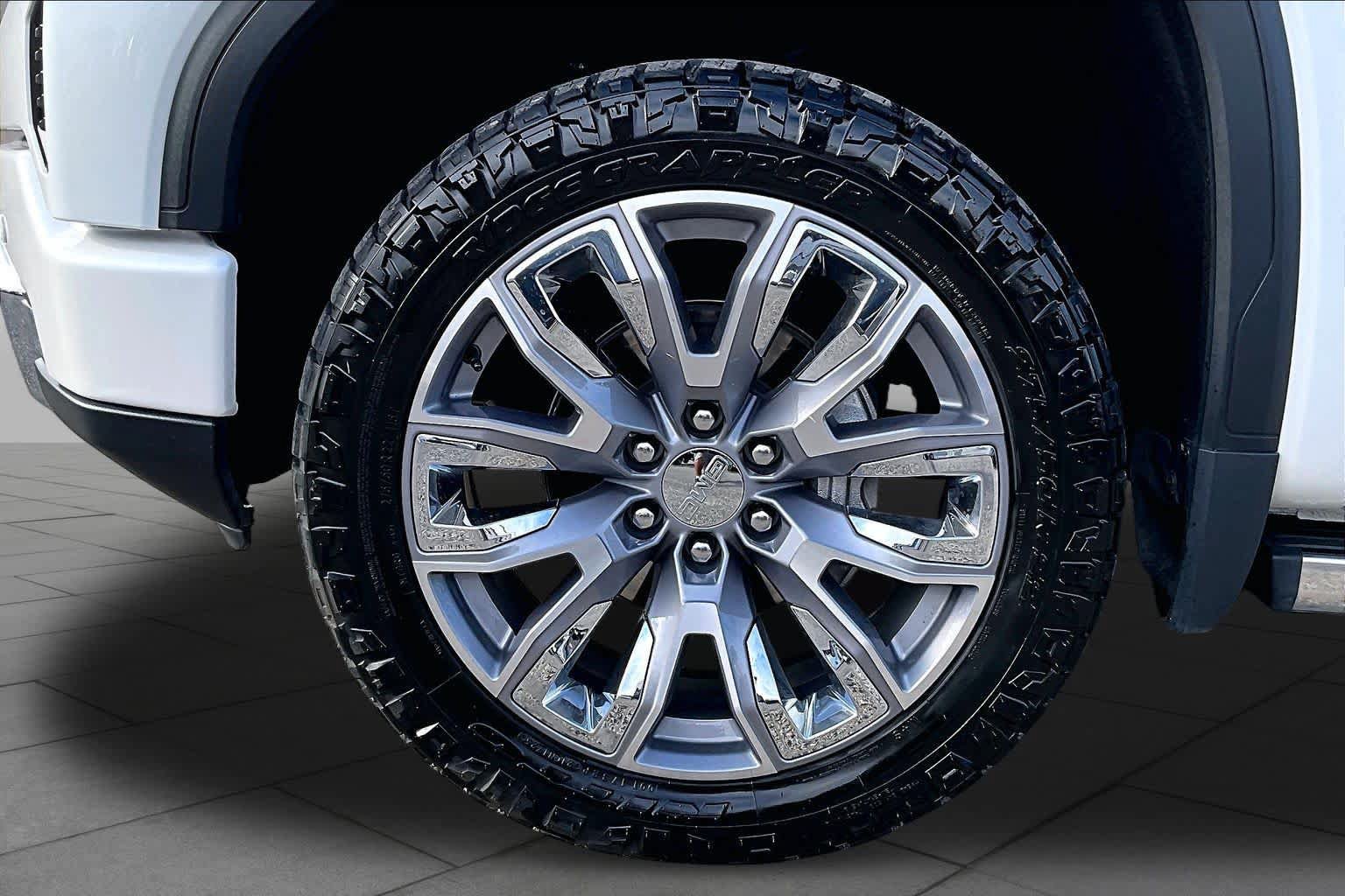 Used 2022 GMC Sierra 1500 Denali w/ Denali Reserve Package RWD image 14