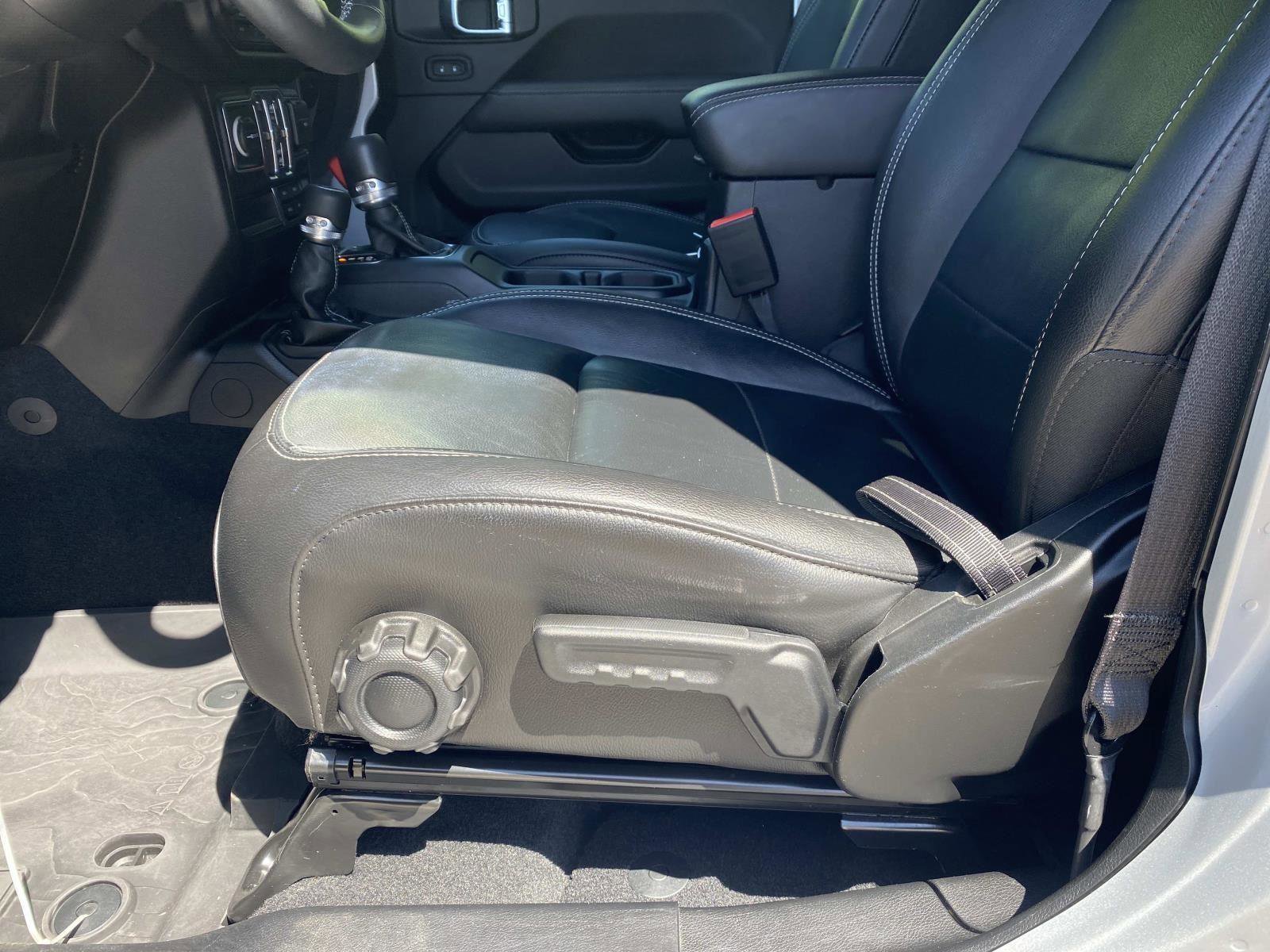 Used 2023 Jeep Wrangler Sahara w/ Cold Weather Group image 22