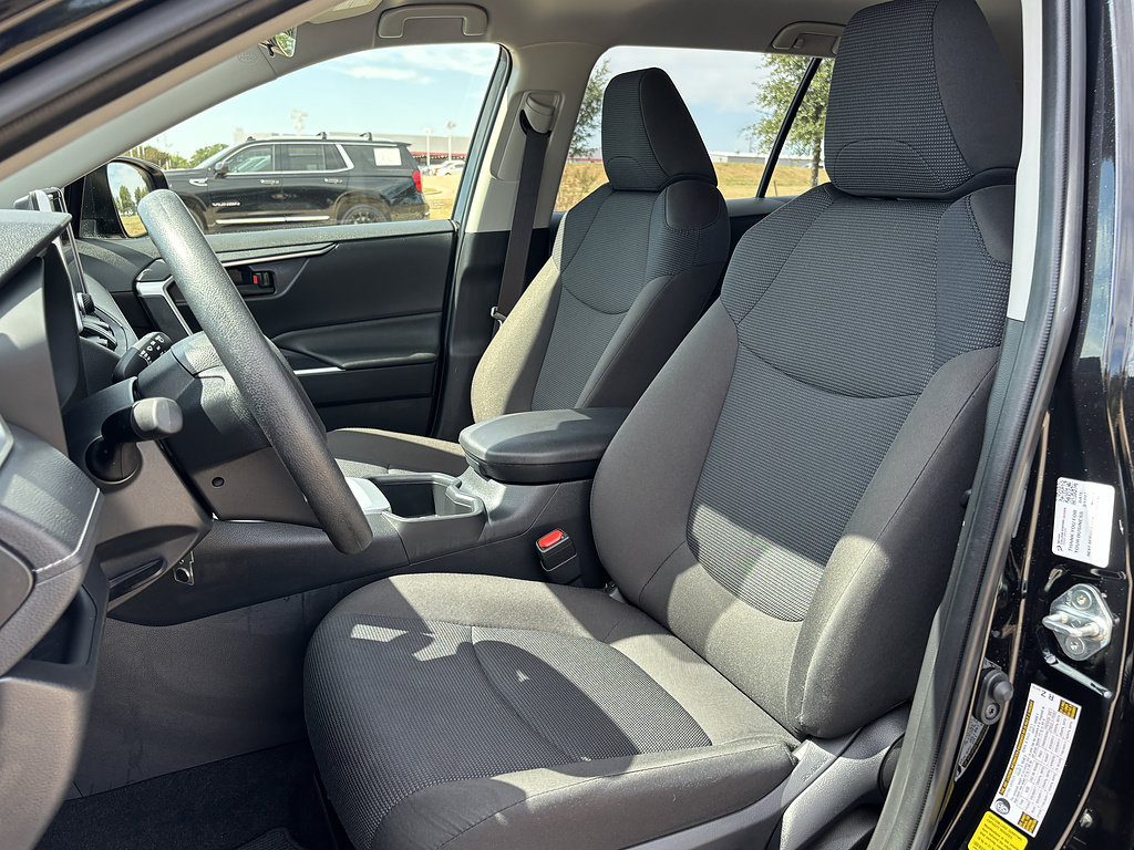 Certified 2025 Toyota RAV4 LE AWD/4WD image 13