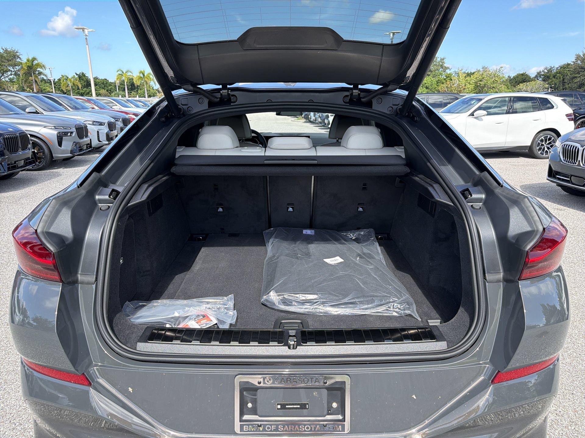 New 2027 BMW X6 xDrive40i AWD/4WD image 12