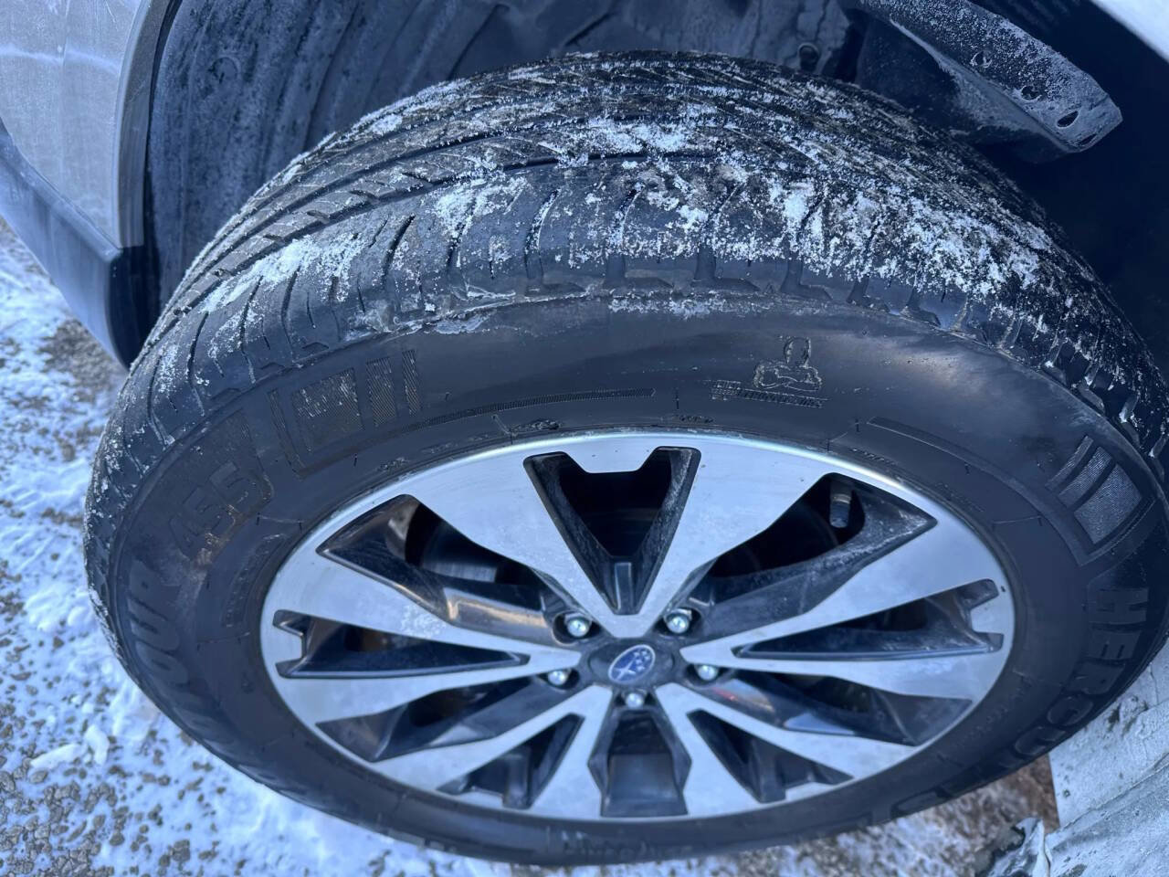 Used 2017 Subaru Outback 3.6R Limited image 20