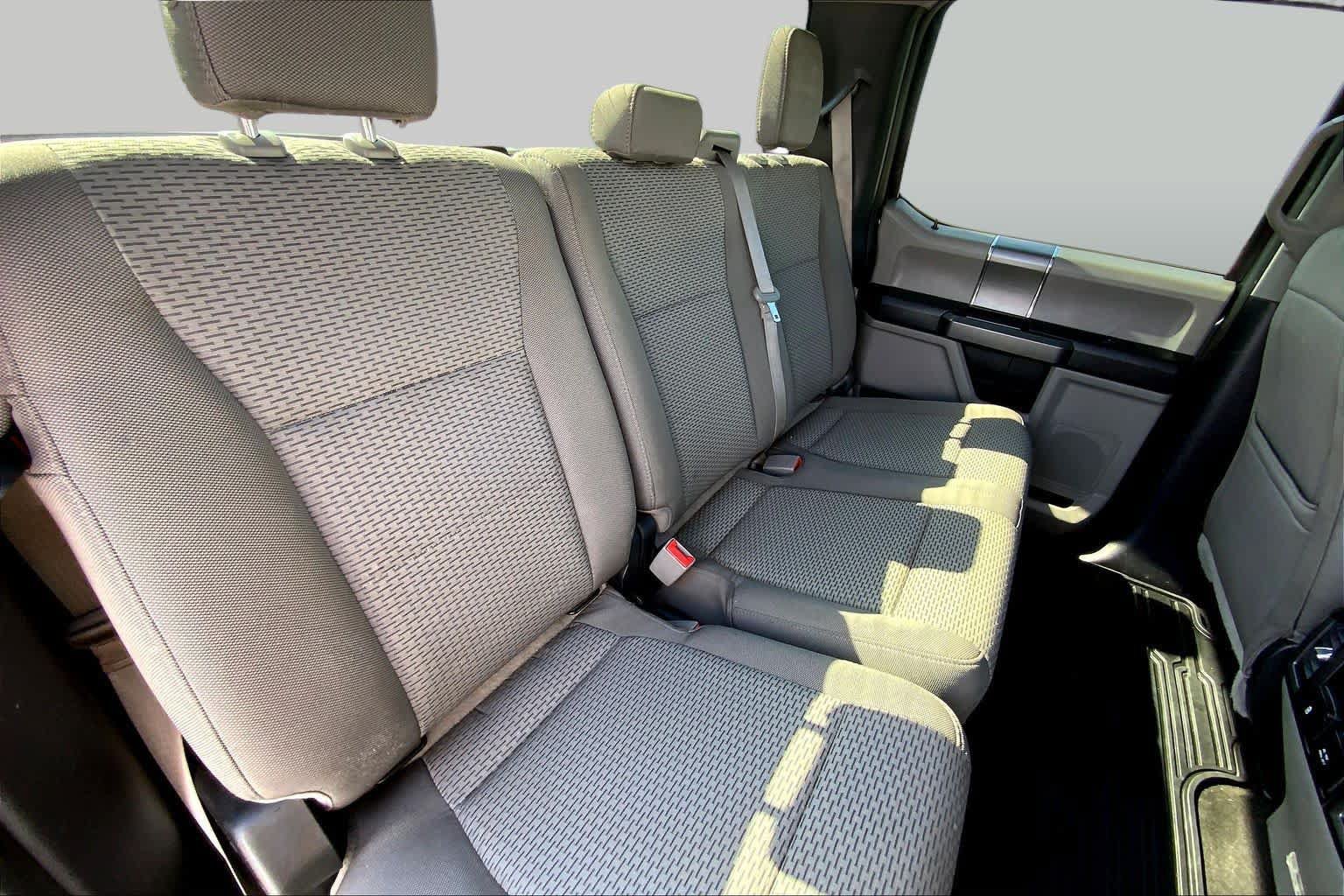 Used 2018 Ford F250 XLT w/ XLT Premium Package AWD/4WD image 18