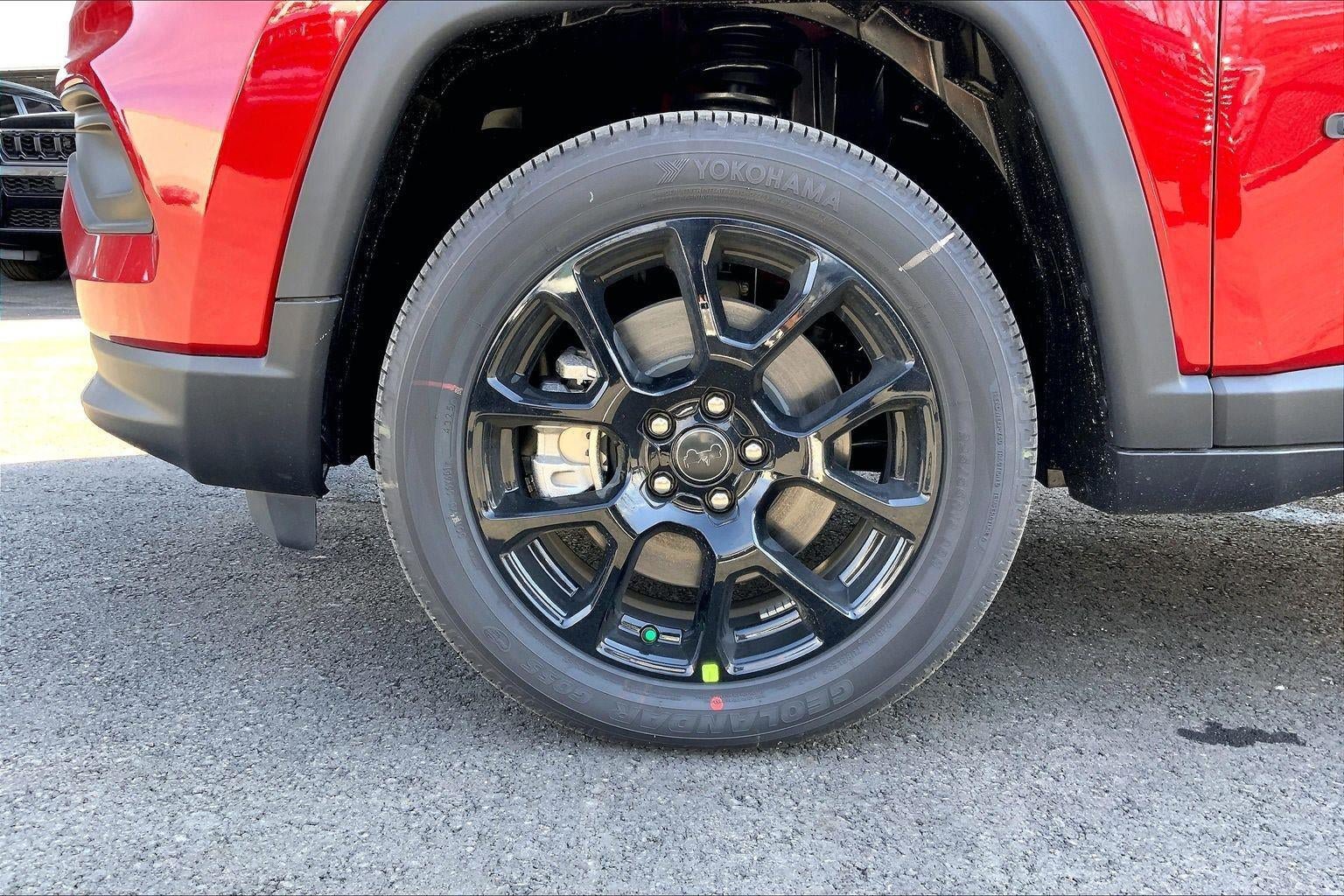 New 2026 Jeep Compass Latitude AWD/4WD image 11