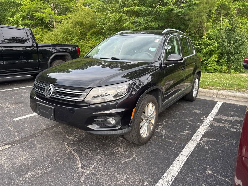 Used 2014 Volkswagen Tiguan SE AWD/4WD image 1