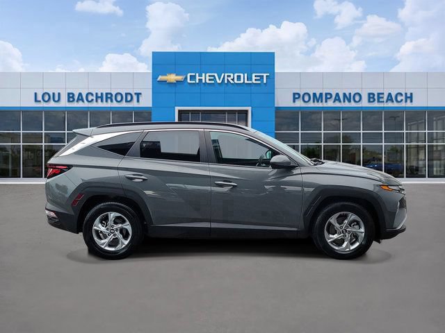 Used 2024 Hyundai Tucson SEL FWD image 2