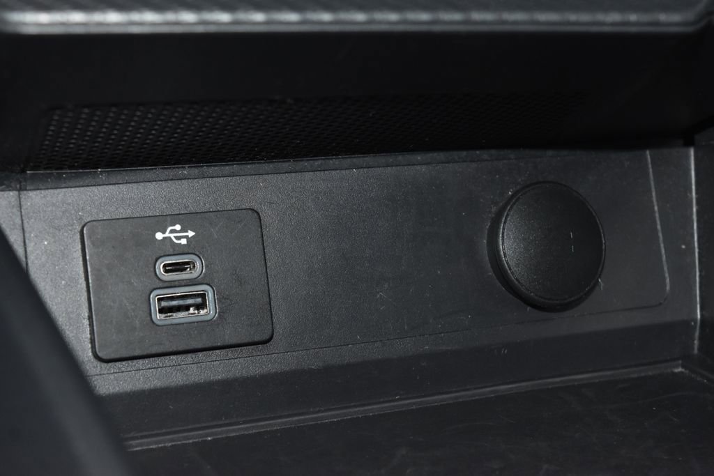 Used 2025 Ford Mustang Premium RWD image 13