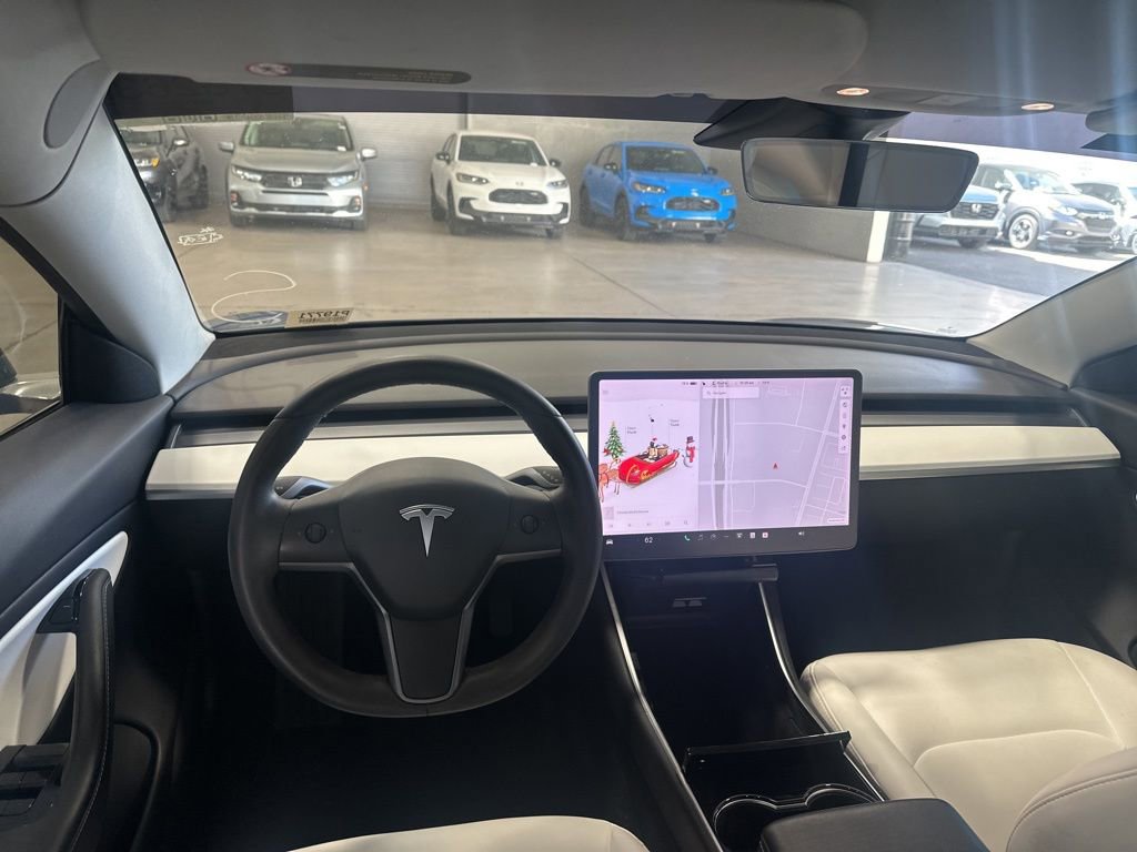 Used 2019 Tesla Model 3 Standard Range Plus image 11