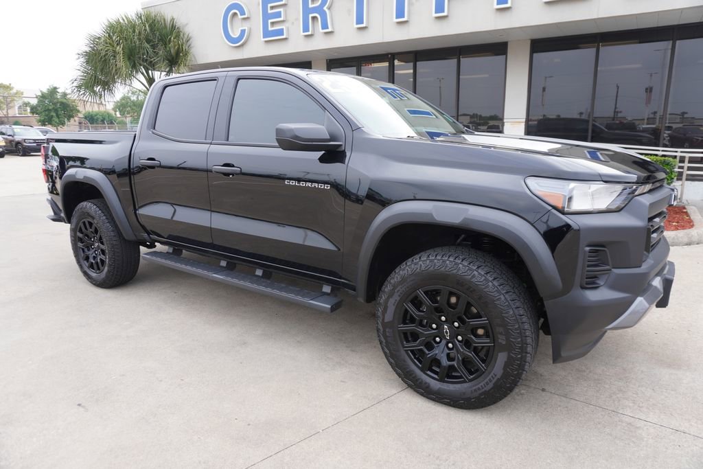 Used 2023 Chevrolet Colorado Trail Boss AWD/4WD video 1