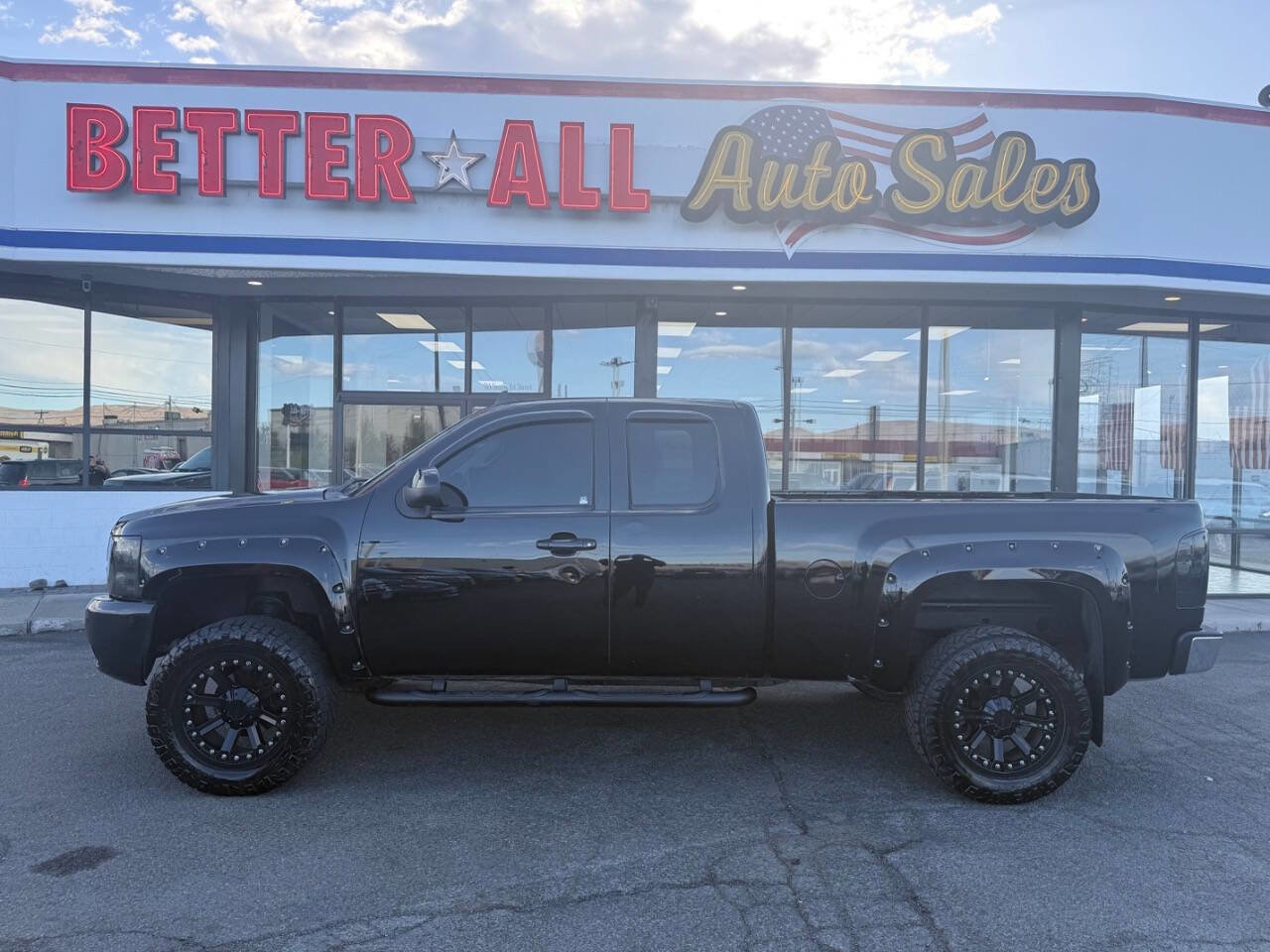 Used 2013 Chevrolet Silverado 1500 LTZ AWD/4WD image 7