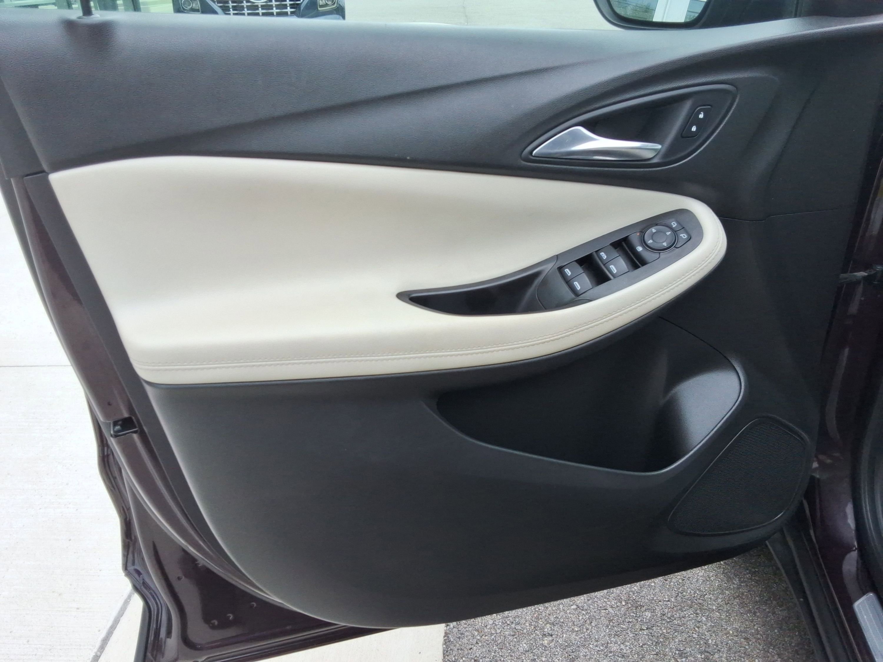 Used 2021 Buick Encore GX Select FWD image 22