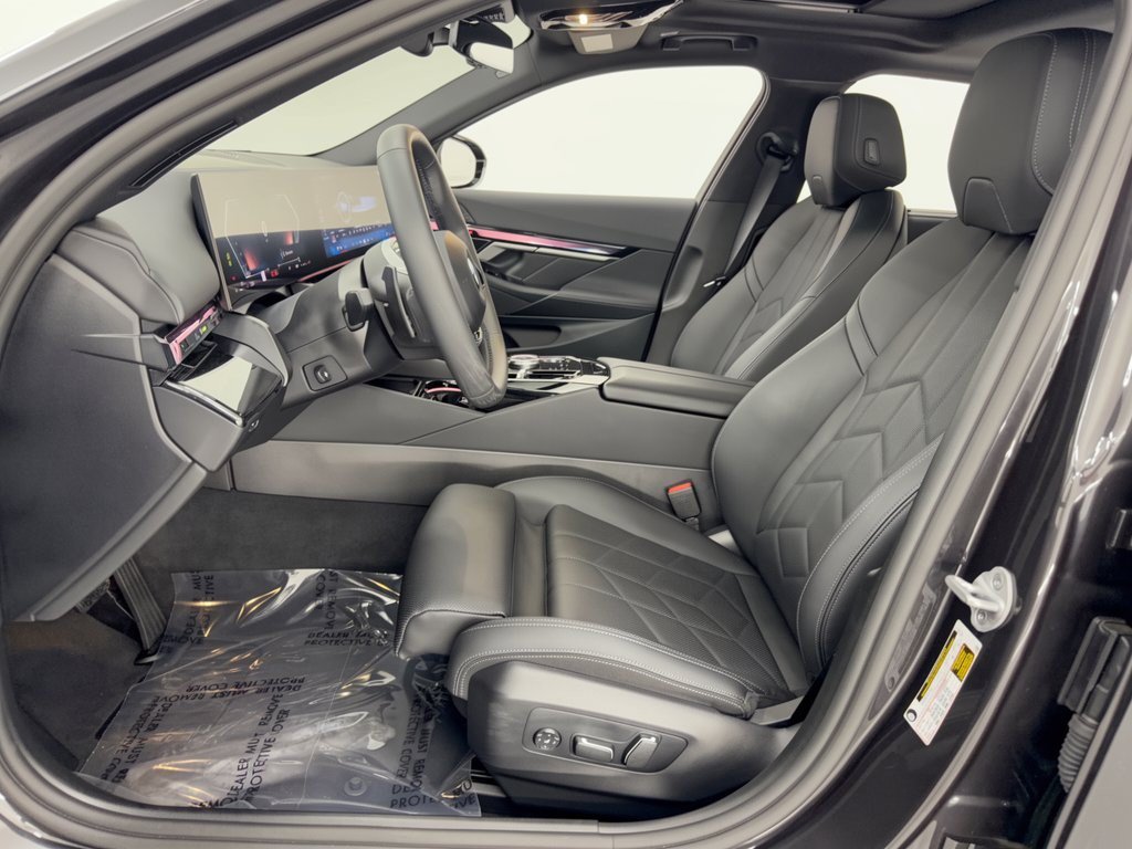 Certified 2026 BMW 530i RWD image 5