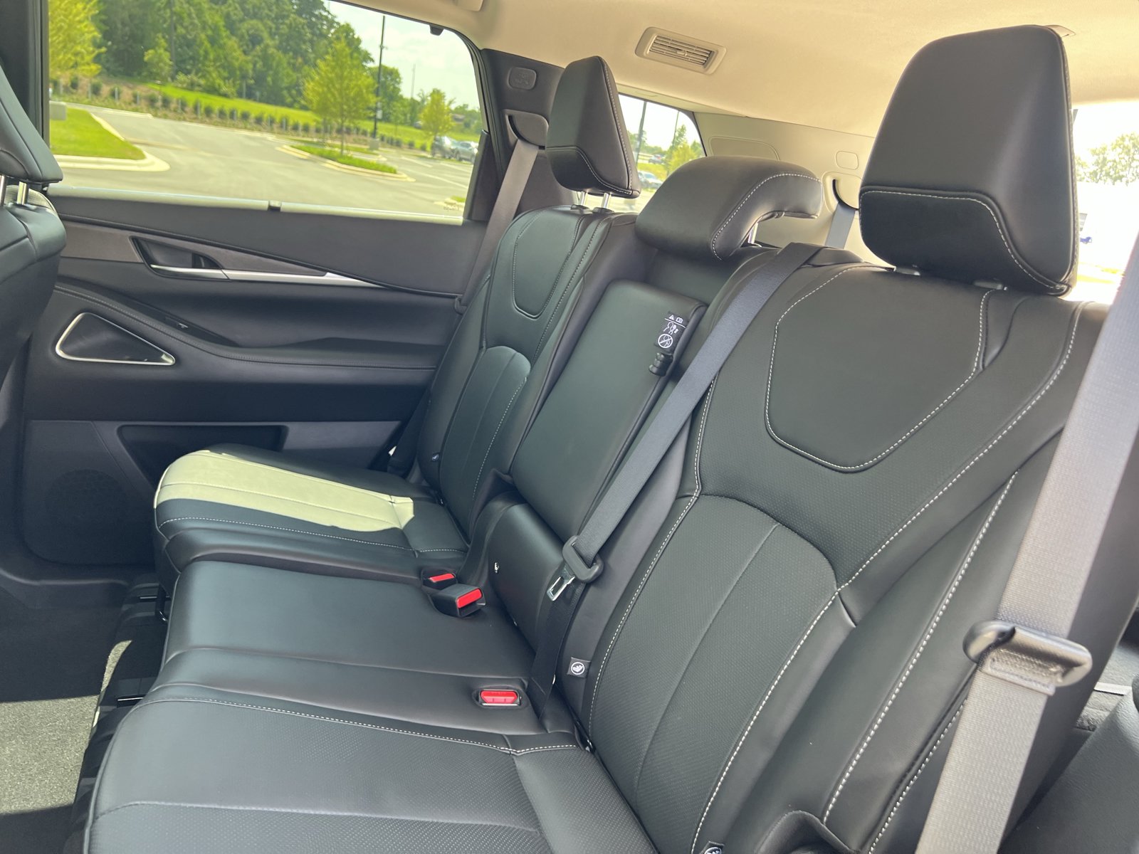 Used 2022 INFINITI QX60 Sensory w/ Cargo Package FWD image 31