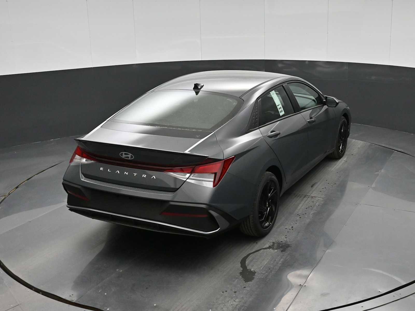 New 2026 Hyundai Elantra Sport FWD image 28