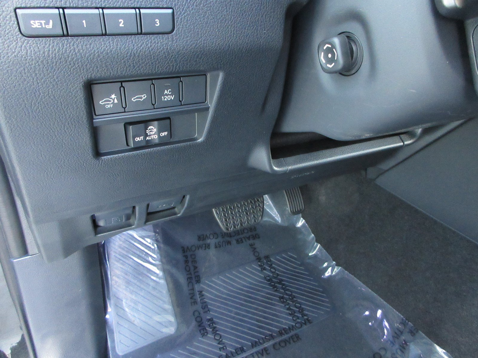 Used 2026 Lexus GX 550 w/ Cold Area Package AWD/4WD image 35
