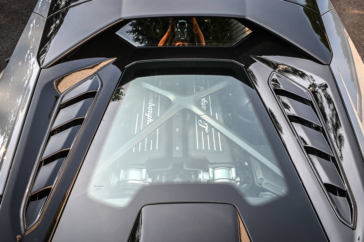 Used 2024 Lamborghini Huracan Tecnica RWD image 23