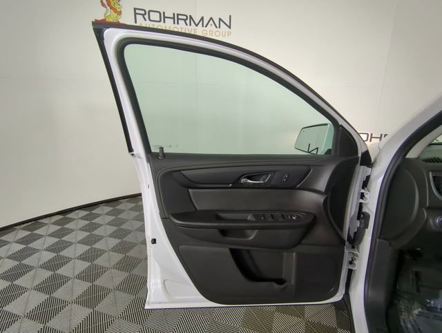 Used 2016 Chevrolet Traverse LT w/ Style and Technology Package image 18