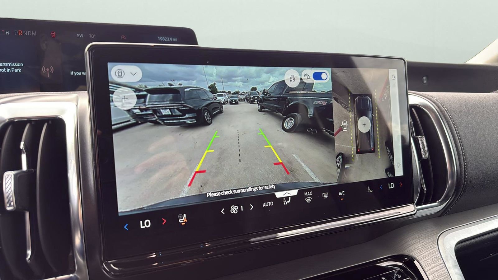 Certified 2025 Ford Expedition Platinum AWD/4WD image 19