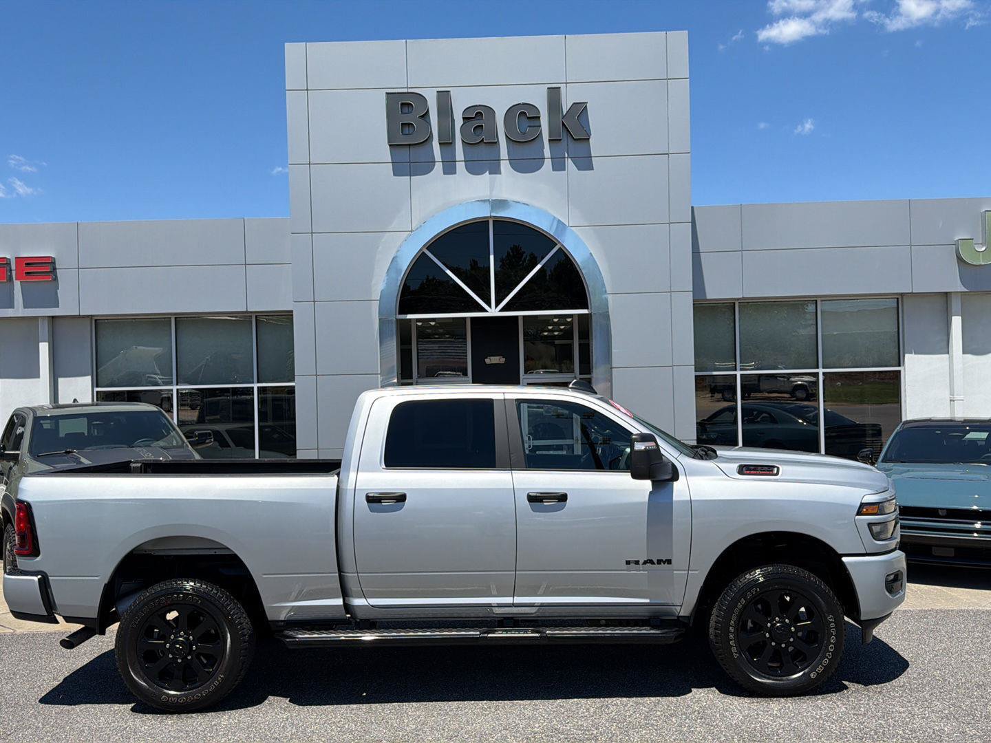 Used 2026 RAM 2500 Big Horn AWD/4WD image 3