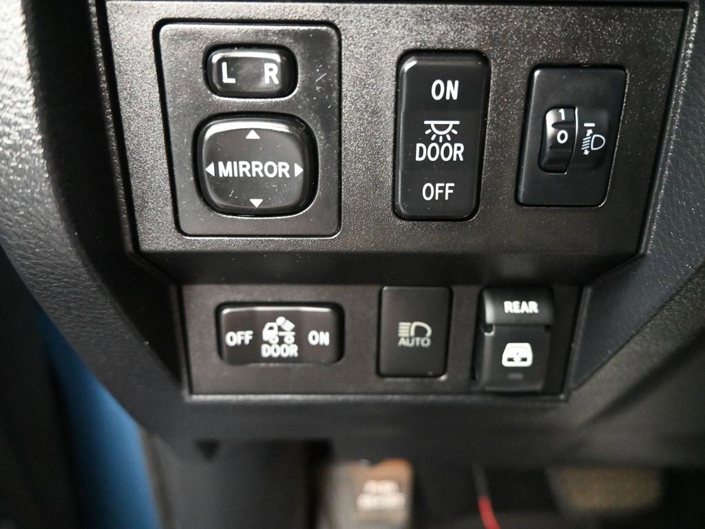 Used 2019 Toyota Tundra Limited image 21