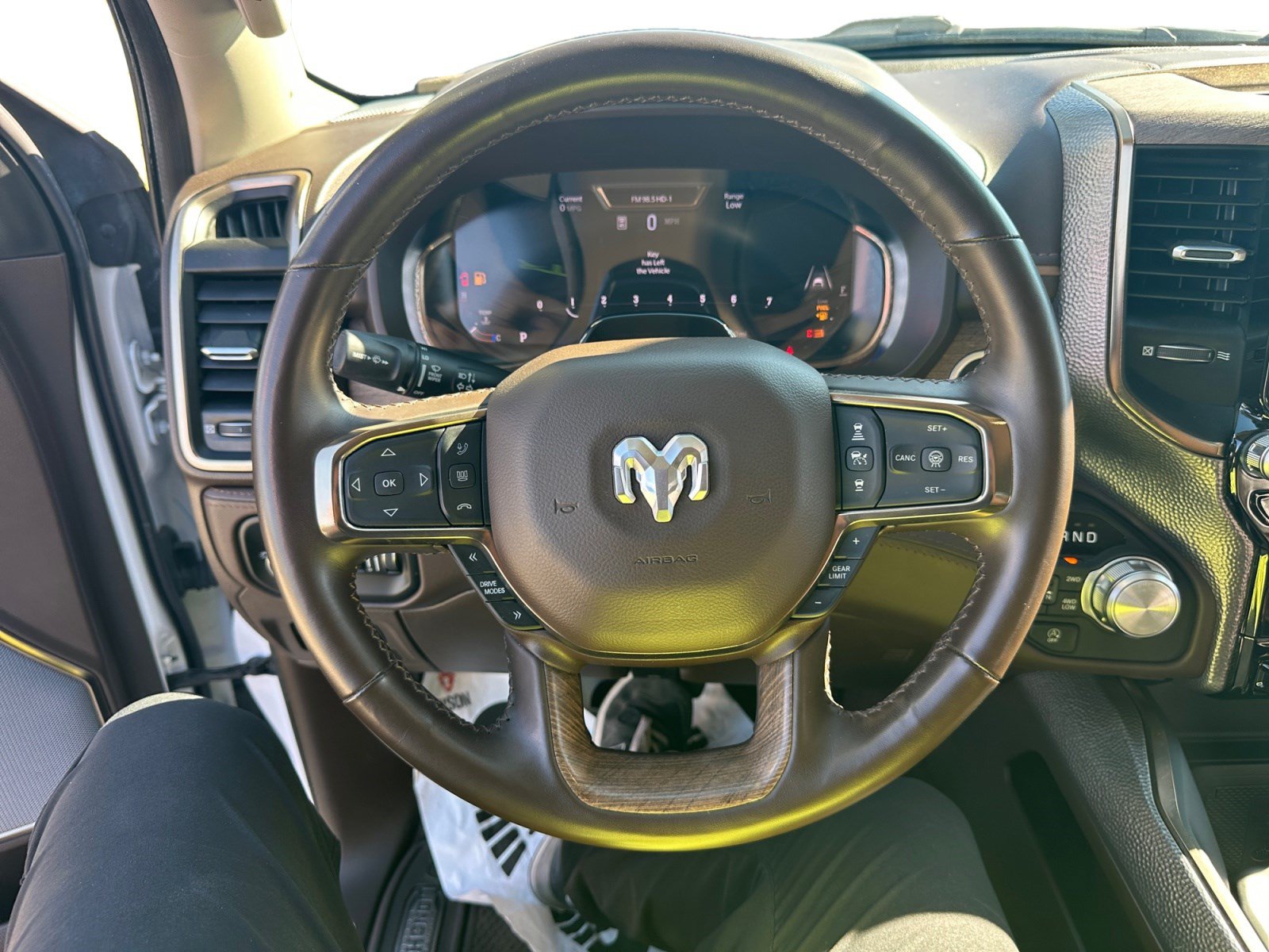Used 2025 RAM 1500 Limited AWD/4WD image 13
