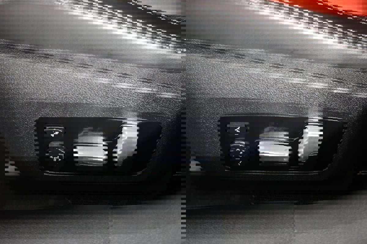 Used 2024 BMW M850i Gran Coupe xDrive w/ M Carbon Exterior Package image 23