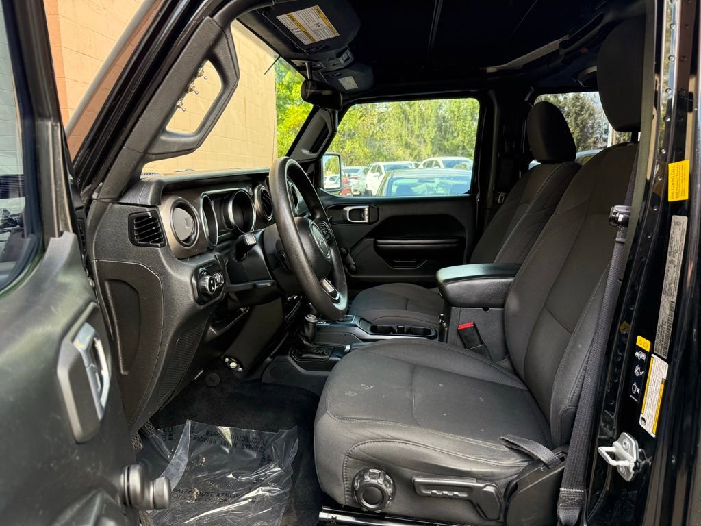 Used 2020 Jeep Gladiator Sport image 11