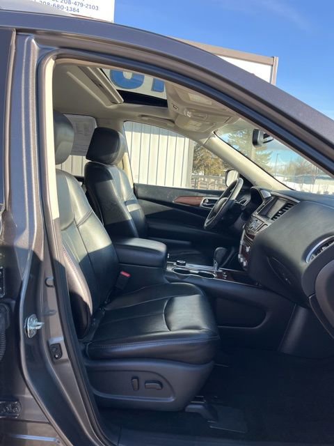 Used 2018 Nissan Pathfinder Platinum AWD/4WD image 32