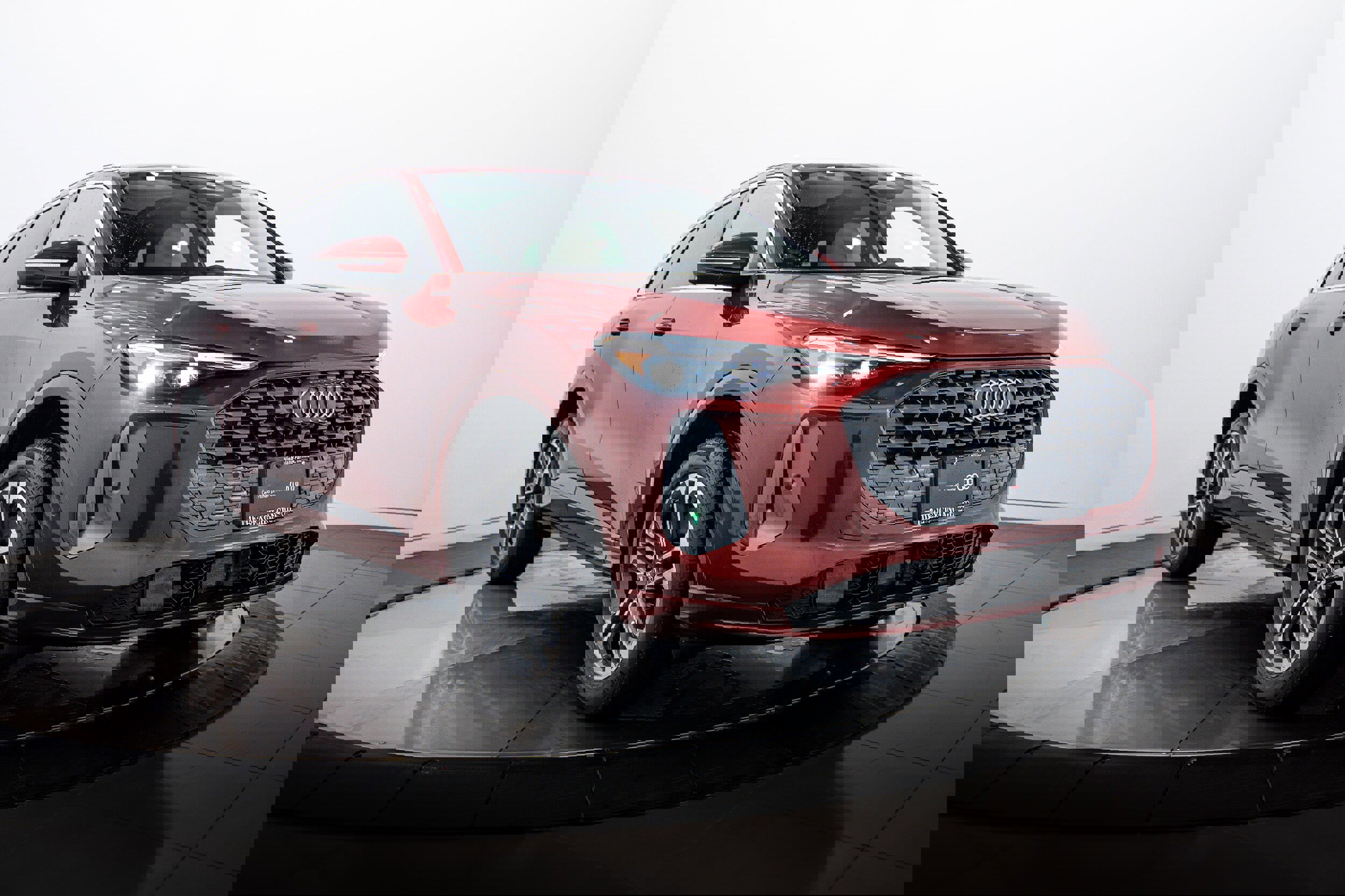 Certified 2025 Audi Q5 Premium Plus w/ Premium Plus image 2