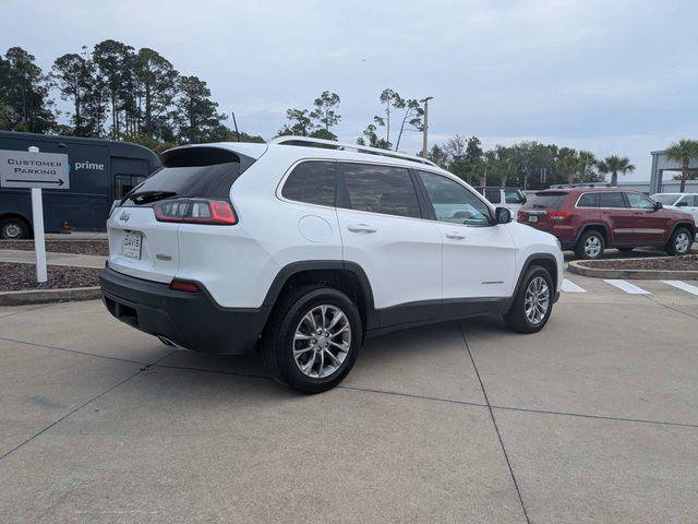 Certified 2019 Jeep Cherokee Latitude Plus w/ Comfort/Convenience Group FWD image 3