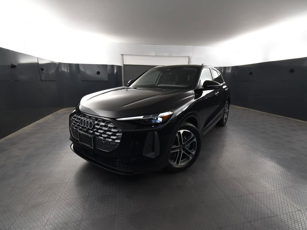 New 2025 Audi Q5 Prestige image 1