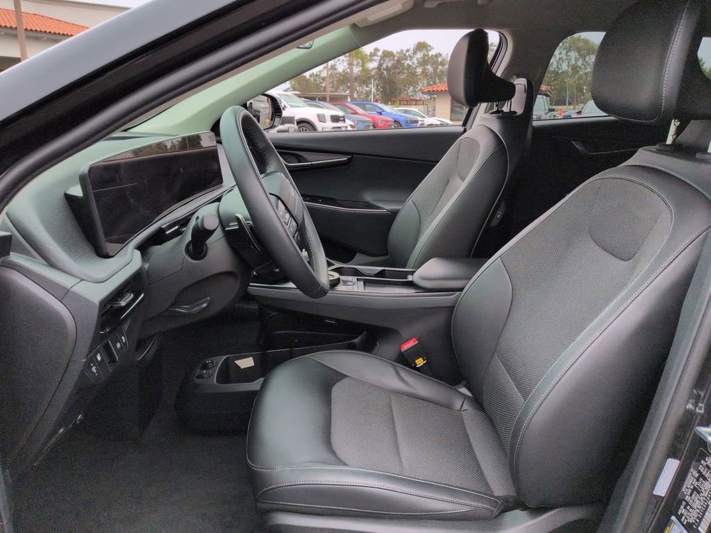 Certified 2025 Kia EV6 Light RWD image 20