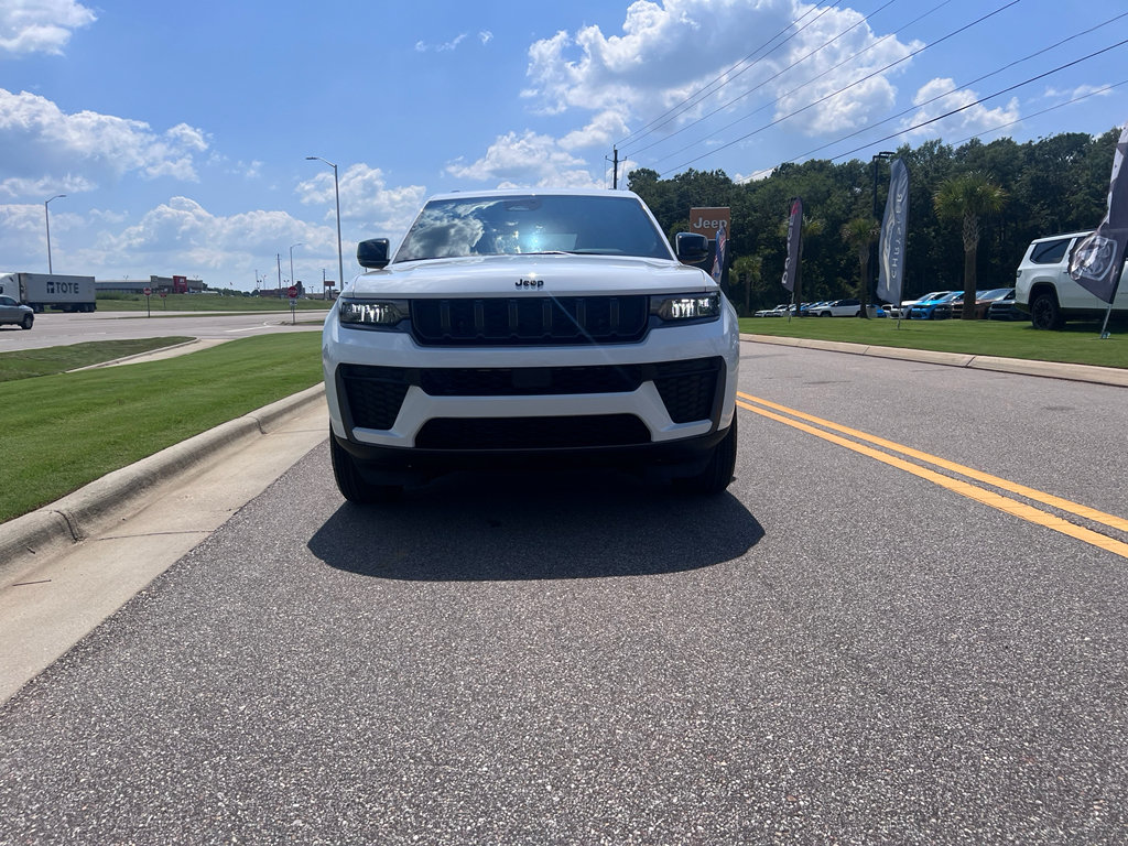 New 2026 Jeep Grand Cherokee Altitude AWD/4WD image 10
