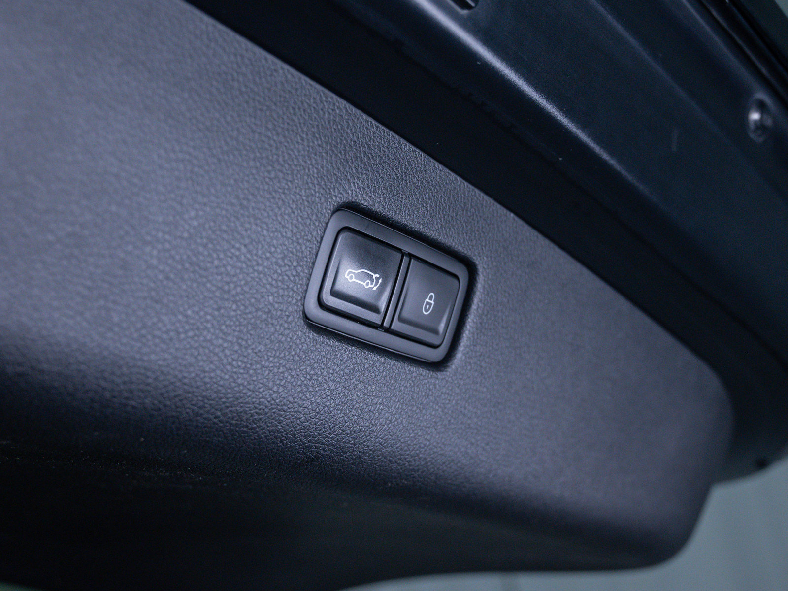 Used 2022 Genesis GV70 2.5T w/ Advanced Package image 9